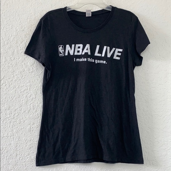✅Women NBA LIVE EA SPORTS Top Size M - Picture 1 of 4